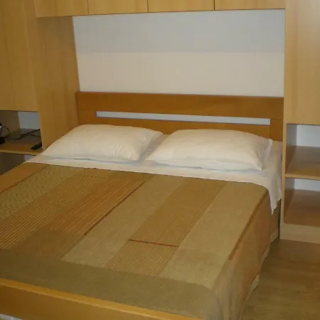 Danica Apartment *