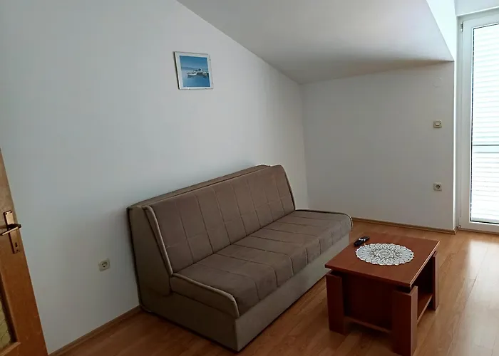 Danica Apartman